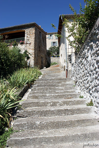 theze-39web.jpg - Théze - Montée vers le village depuis le Balcon de la Fournaise