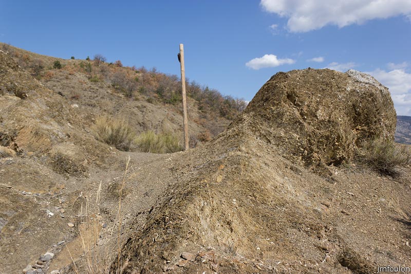 tour-tete-pape-53.jpg - Le sentier à environ 200m de Gigors