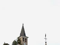 Jausiers  Clochers de l'église en bas et du clocher du rocher du Chastel