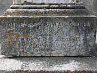 Lac de Serre-Ponçon  Inscriptions sur le socle de la croix. Elle date de 1854 - "Pour la plus grande cloire de Dieu - Don de M.P.F Savornin juge de paix - 1854"
