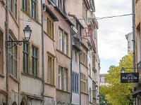 Lyon  Quartier Saint Georges - Fenêtres à meneaux et porches sont omniprésents