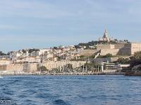 Marseille-Vieux Port - Frioul  Notre Dame de la Garde depuis le Vieux Port