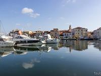 Martigues - L'île  Quartier de l'île et port de Ferrière depuis le Quai Paul Doumer