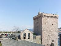 Fort St Jean (XIII / XIVe)  La chapelle et la tour du Roy René