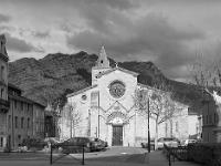 Noir & Blanc - Patrimoine religieux  Notre Dame des Pommiers (XIIIe) Sisteron - Alpes de Haute Provence