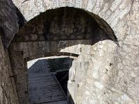 Citadelle de Sisteron  Accès charretier au bastion du Gouvernement avec pont-levi