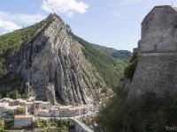 Citadelle de Sisteron  Vue sur la Baume et son fameux rocher