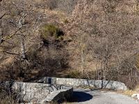 Sisteron - Route Napoléon  Le pont et ses parapets dans l'autre sens