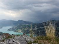 Saint Vincent les Forts (Ht Alpes)  Vue sur le lac de Serre Ponçon depuis le rocher de Guerre