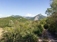 Tour du Molard - 7 septembre 2019  Vue vers l'Est depuis l'ancien chemin qui menait jadis au château du rocher de St Etienne puis à Bevons
