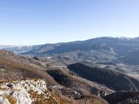 Montagne de Mare  Vue sur les crêtes, le sommet de Lure et la vallée du Jabron