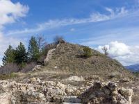 Lazer - Vestiges du site de la Plâtrière  La motte castrale depuis les vestiges du village ...